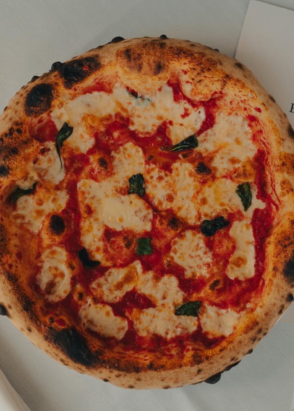 Bar Aldo’s Freshly made pizza in Alloa. 